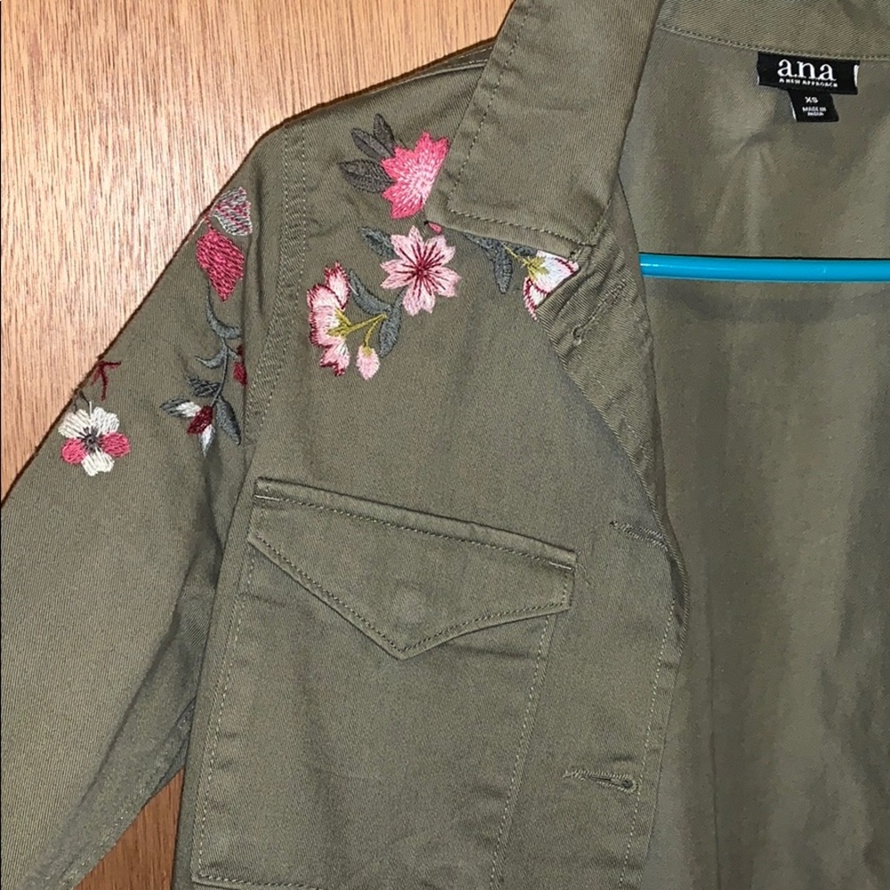 Jacket - Picture 3 of 3